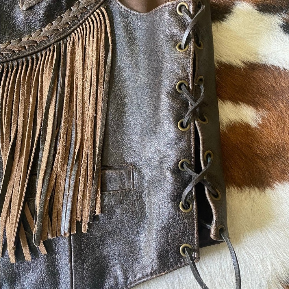 Western Fringe Leather Vest - Picture 4 of 5